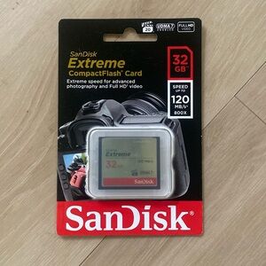 Extreme CompactFlash Card 32 GB Speed up to 120 MB * SanDisk
